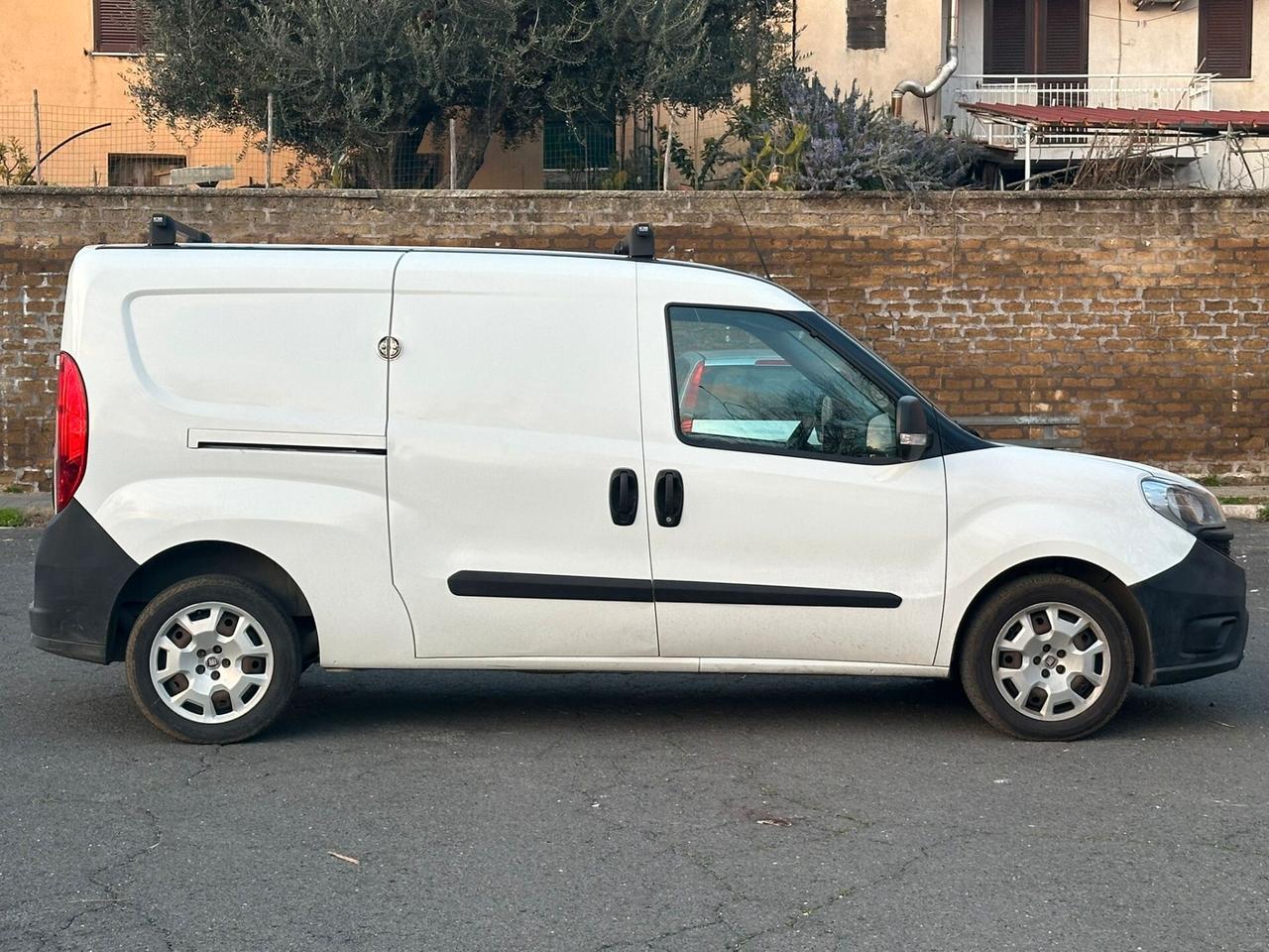Fiat Doblo Maxi 2017 Diesel Euro6b Autocarro