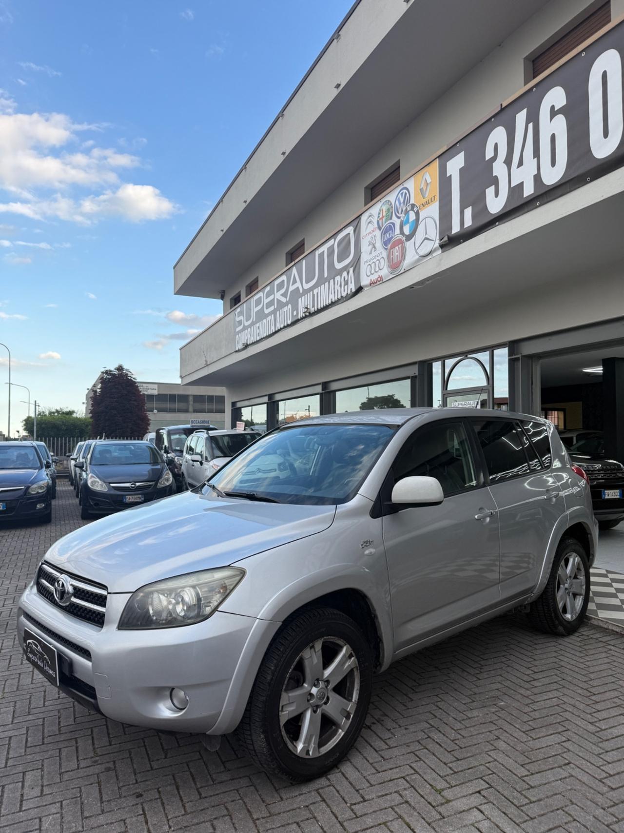 Toyota RAV 4 RAV4 2.2 D-4D 177 CV Luxury