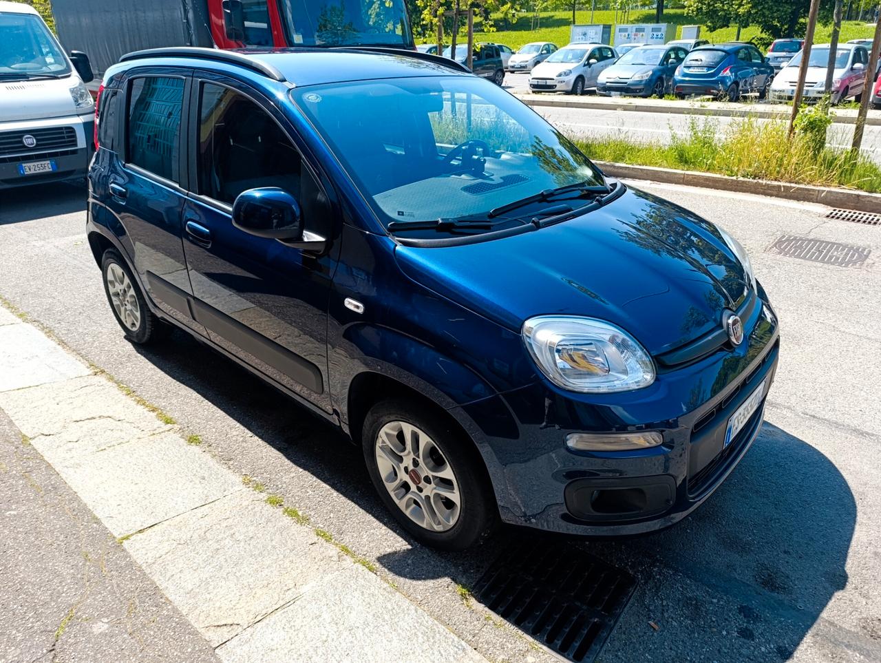 Fiat Panda 1.2 Lounge --- POCHI KM