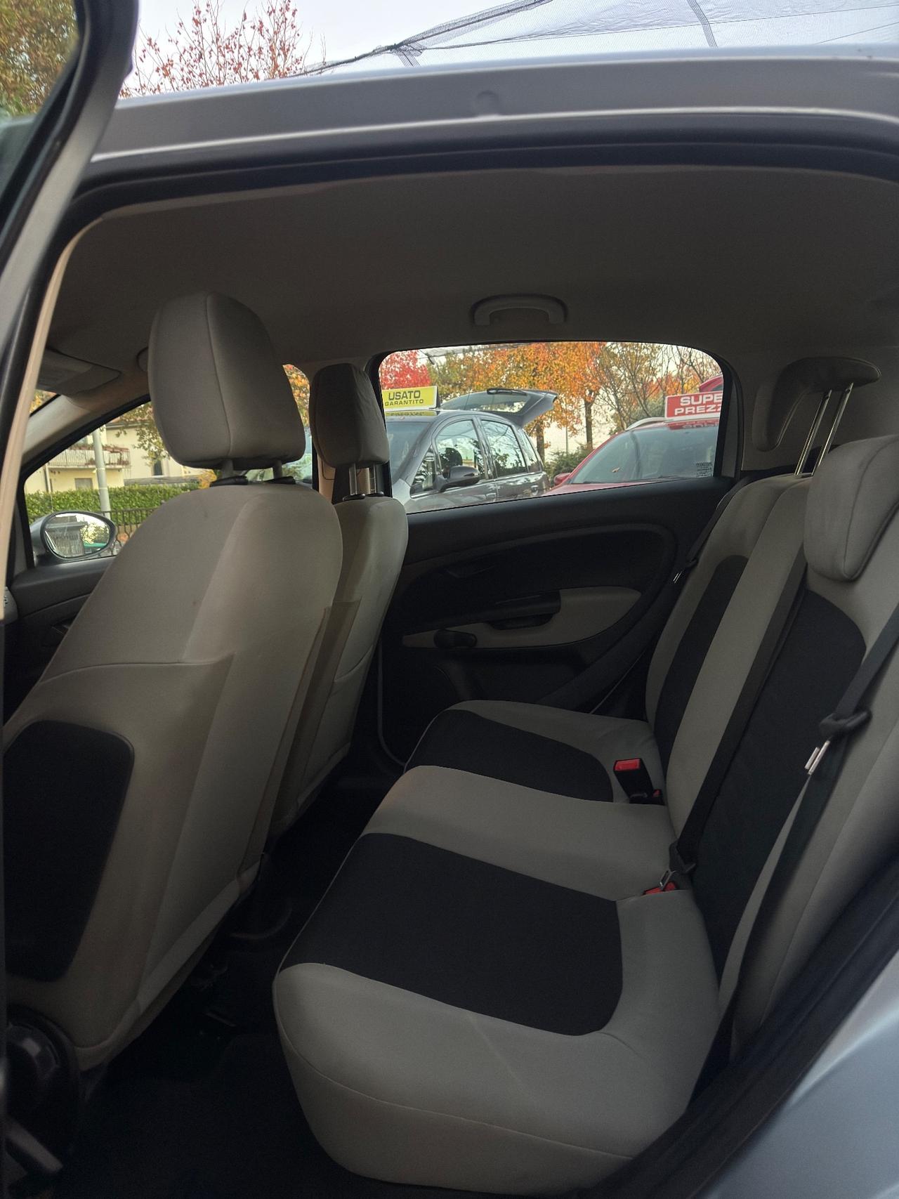 Fiat Grande Punto 1.3 MJT 75 CV 5 porte Active