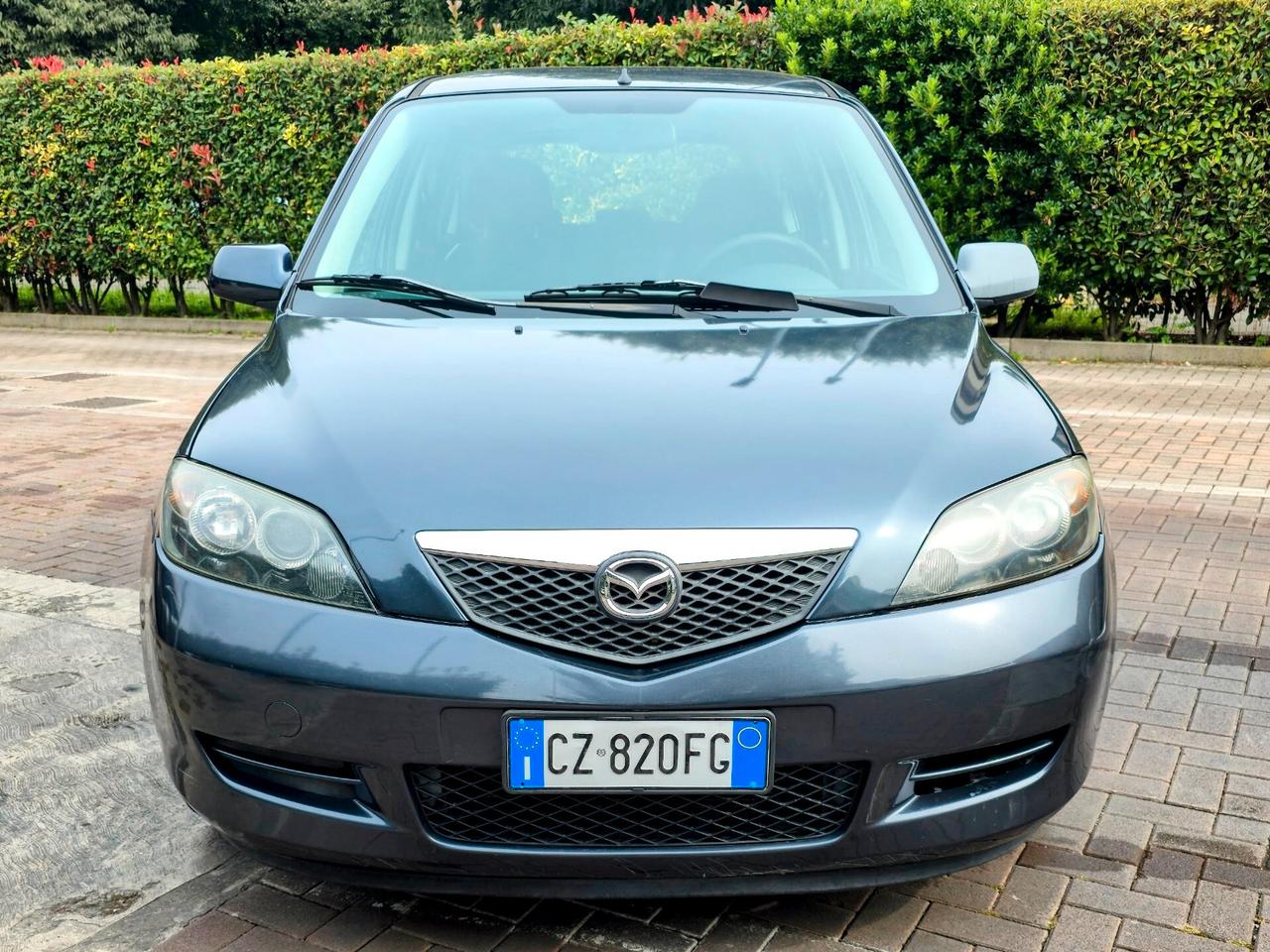 Mazda 2