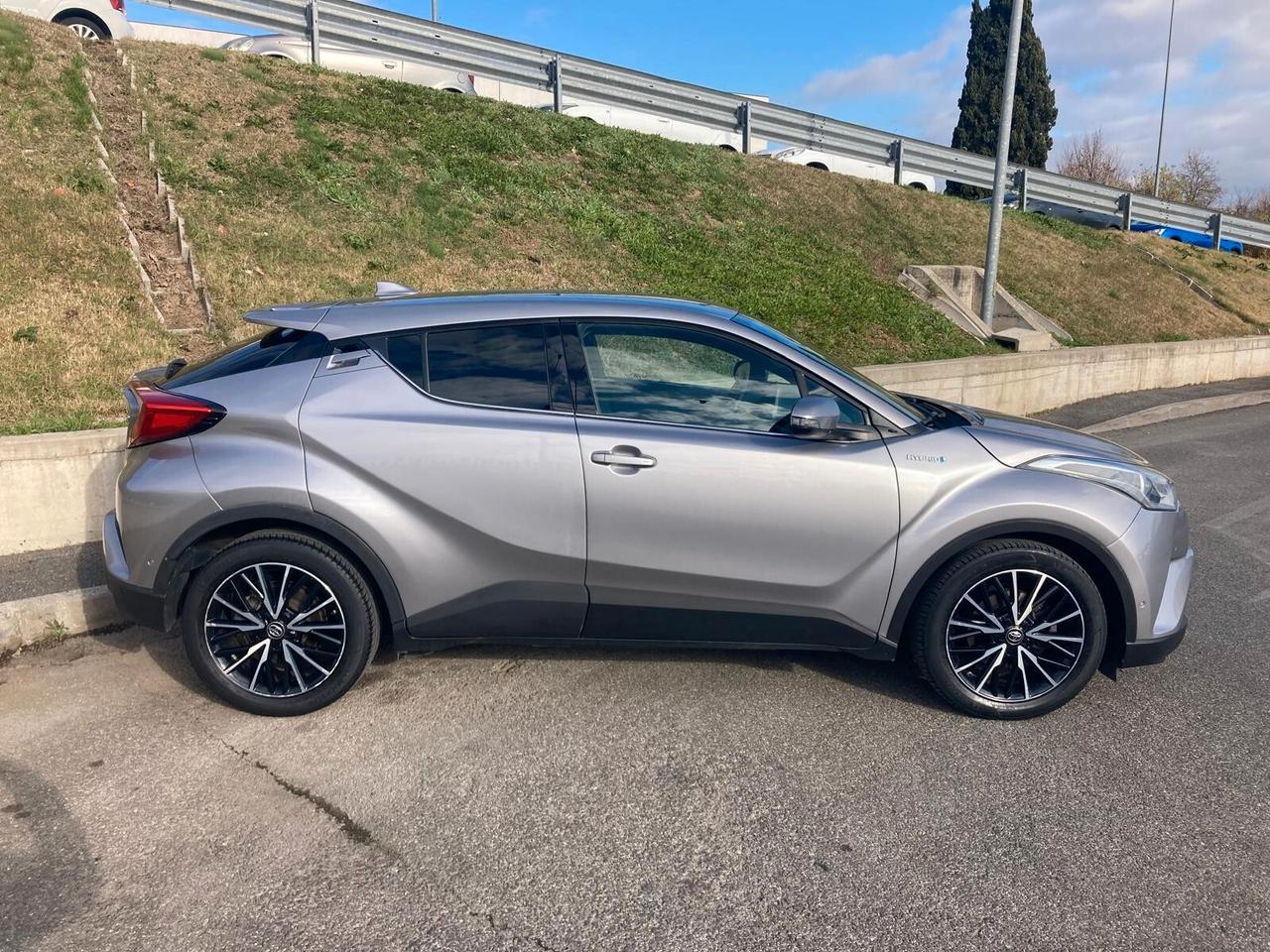Toyota C-HR 1.8 Hybrid E-CVT Lounge IMMACOLATA