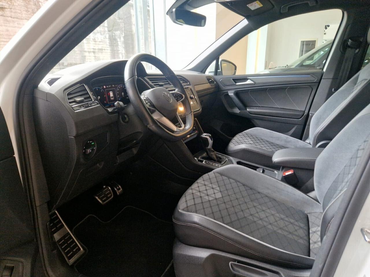 Volkswagen Tiguan 2.0 TDI 150 CV SCR DSG 4MOTION R-Line