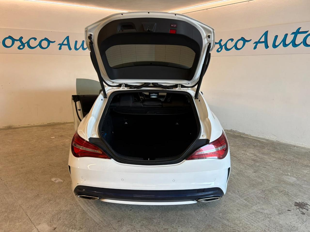 Mercedes-Benz CLA 200 d Shooting Brake Premium S.W.