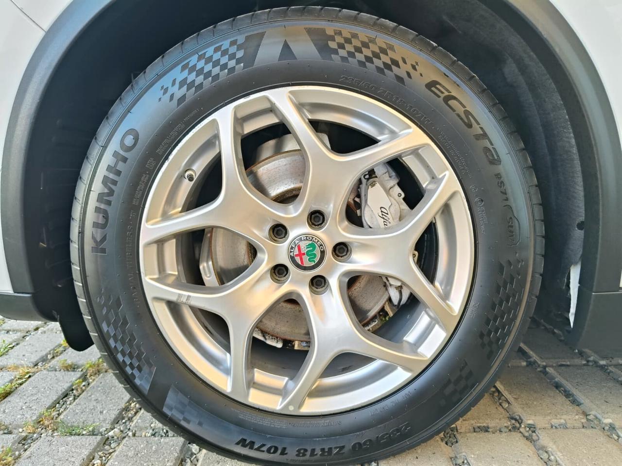 Alfa Romeo Stelvio AUTOCARRO N1 2.2 Turbodiesel 160 CV AT8 RWD Business