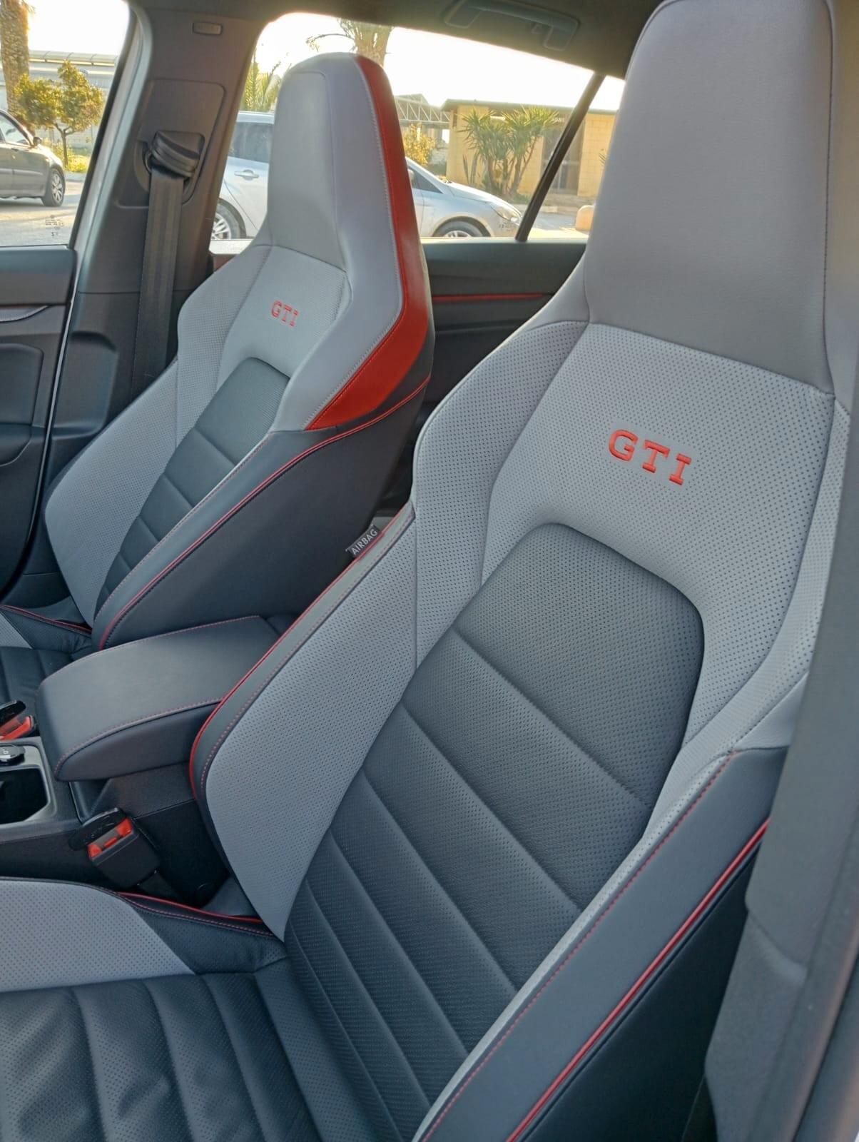 Volkswagen Golf GTI Golf 2.0 TSI GTI DSG