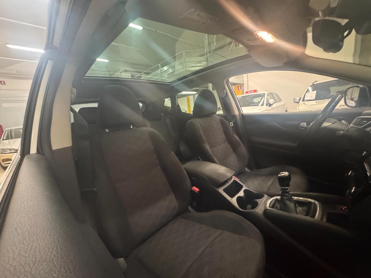 NISSAN Qashqai 1.5 dCi N-Connecta