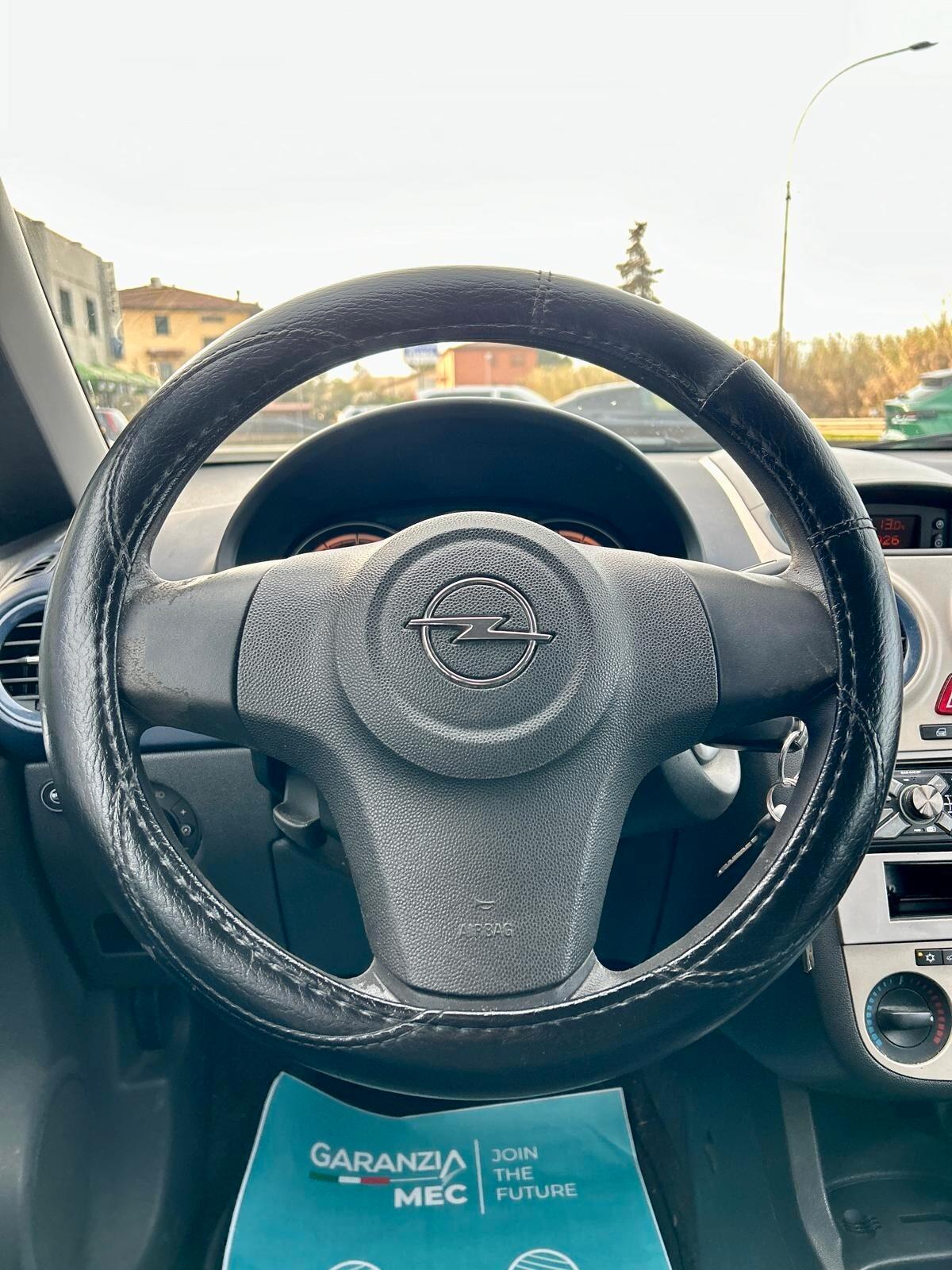 Opel Corsa 1.2 5P COSMO