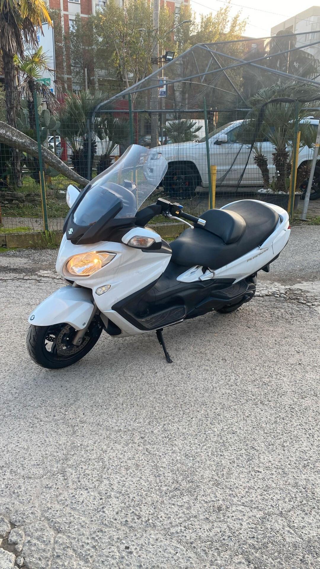 Suzuki Burgman 650 2013