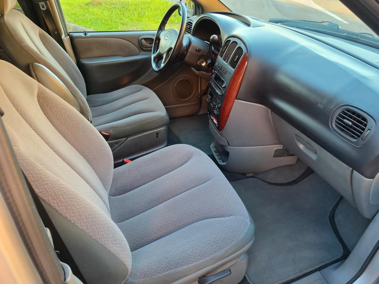 Chrysler Voyager 2.8 CRD gancio traino