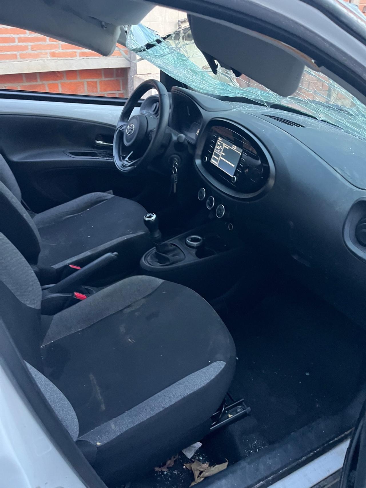 Toyota Aygo X 1.0 2022 40MILA KM INCIDENTATA