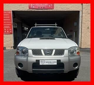 Nissan NP300 2.5 Dci King Cab Gancio traino