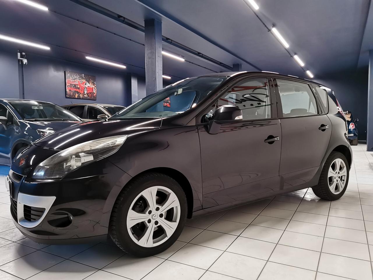 Renault Scenic Scénic X-Mod 1.5 dCi 110CV Luxe