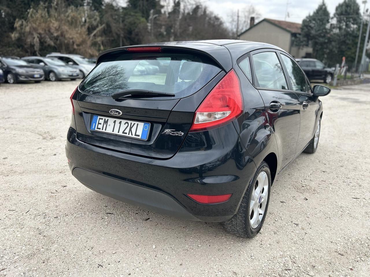 FORD FIESTA 1.4 97CV GPL 2032 UNICO P. IVA ESPOSTA