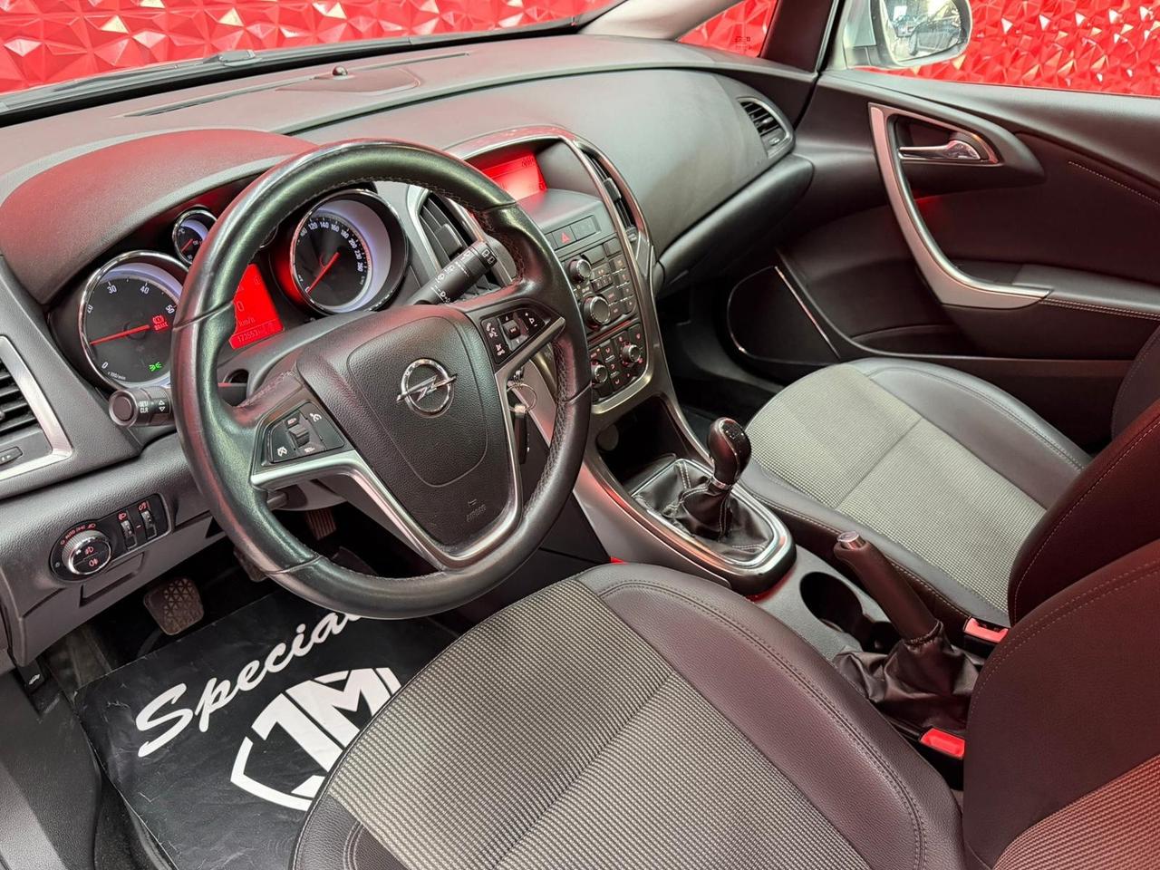 Opel Astra 1.7 CDTI 110CV 5 porte Cosmo OK NEOPATENTATI