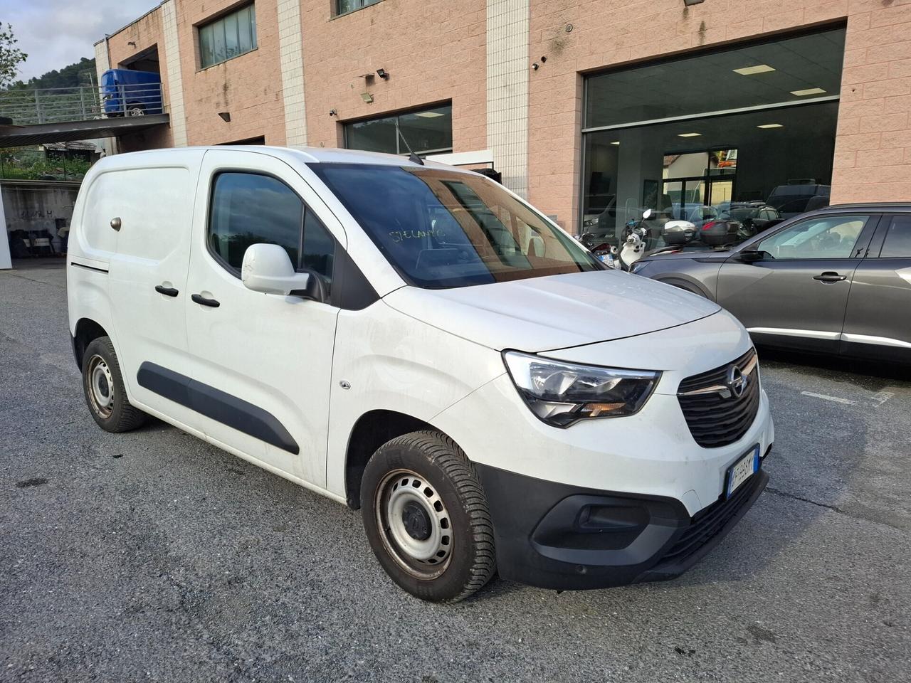 OPEL COMBO 3 POSTI