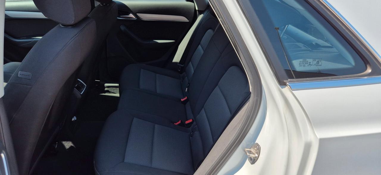 Audi Q3 2.0 TDI 120 CV S tronic Business