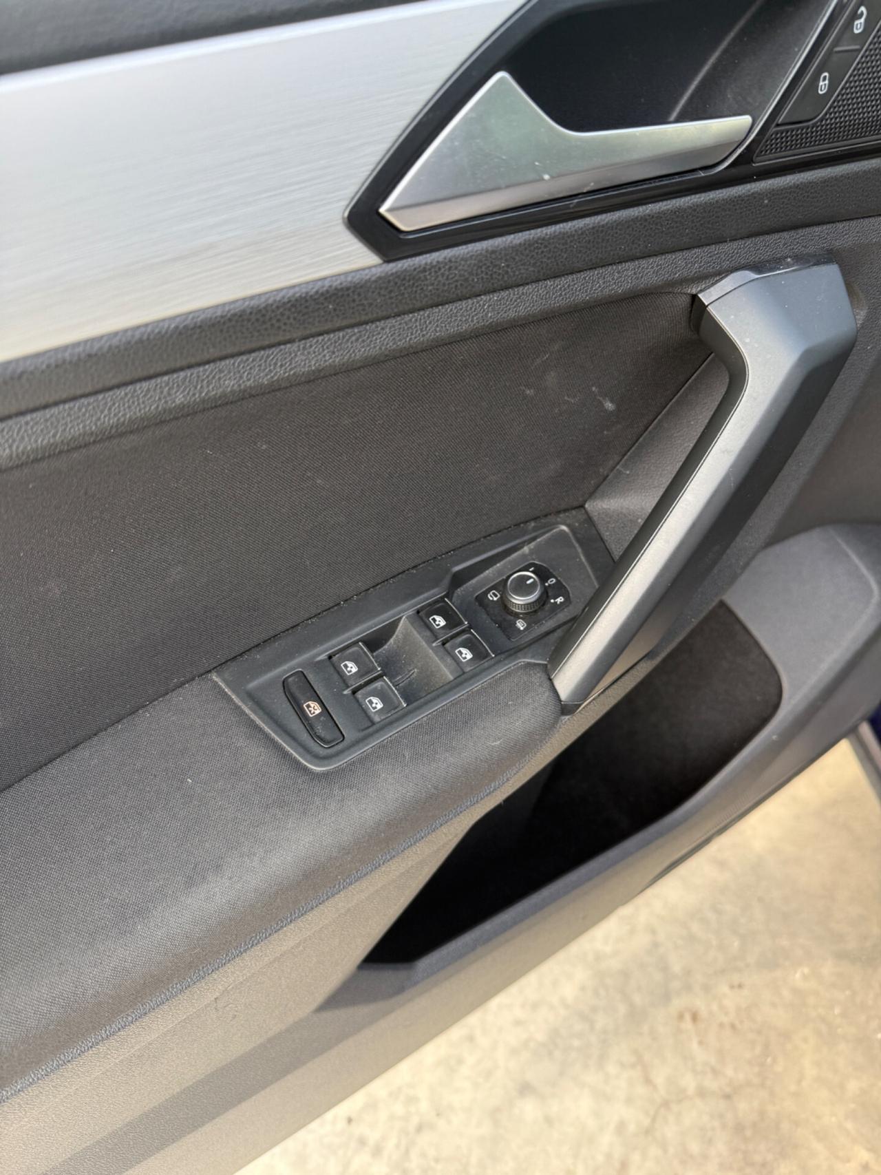 Volkswagen Tiguan 2.0 BiTDI SCR DSG 4MOTION Executive R-Line BMT