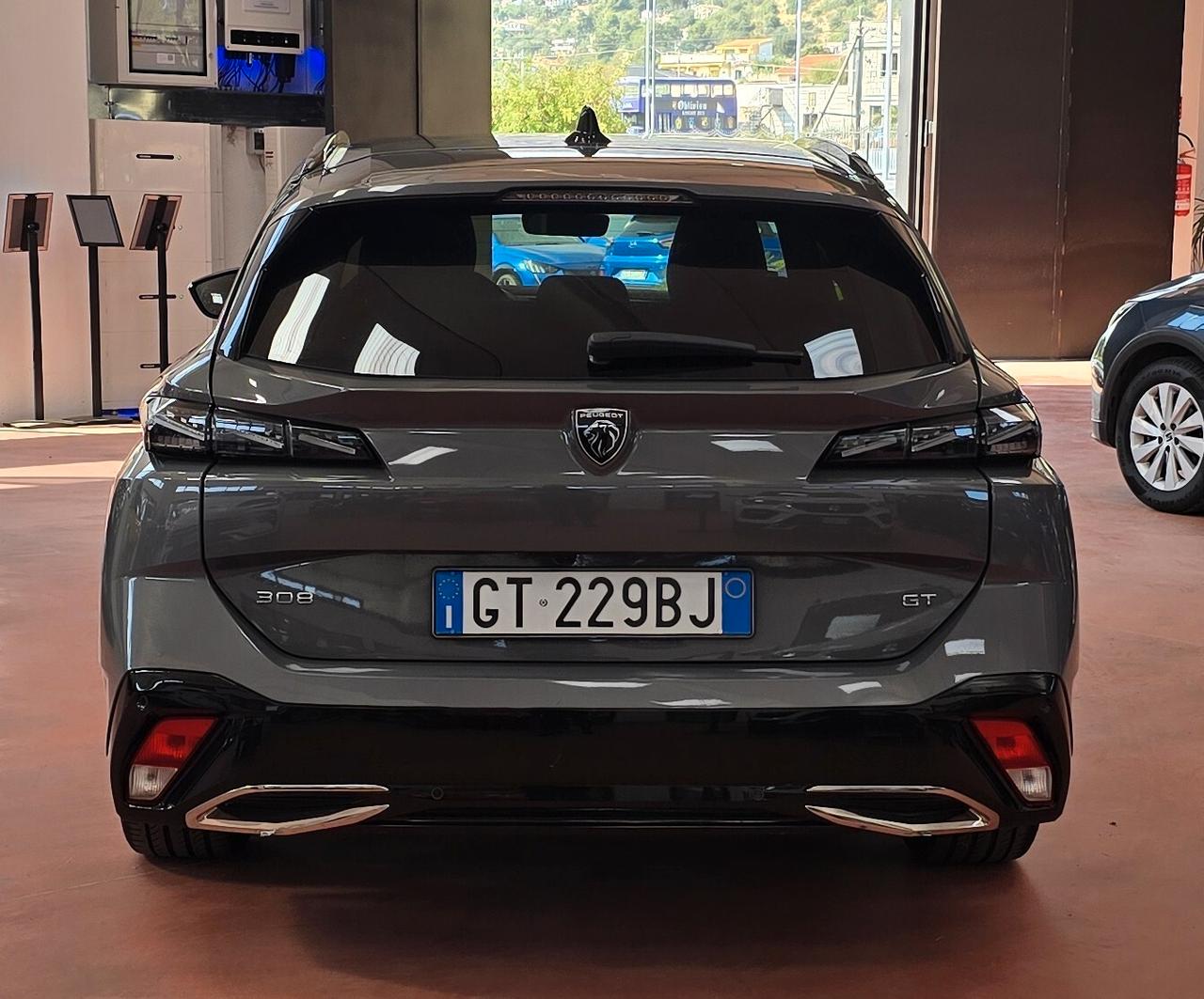 Peugeot SW 1.2 PureTech 130 CV S&S EAT8 GT – Eleganza, Spazio e Tecnologia Premium