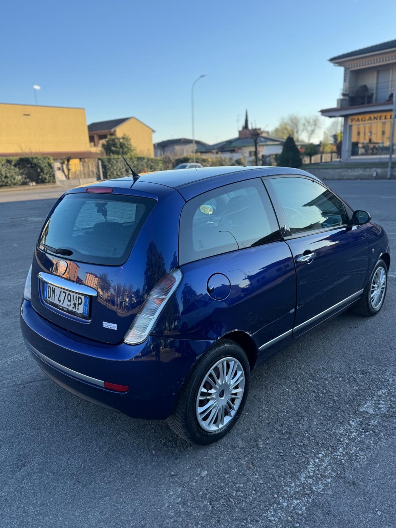 Lancia Ypsilon 1.2 Argento
