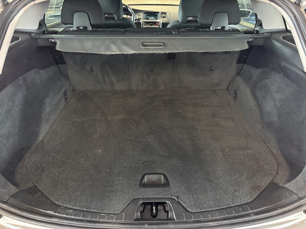 Volvo V60 1.6 84kw 115cv Momentum NEOPATENTATO