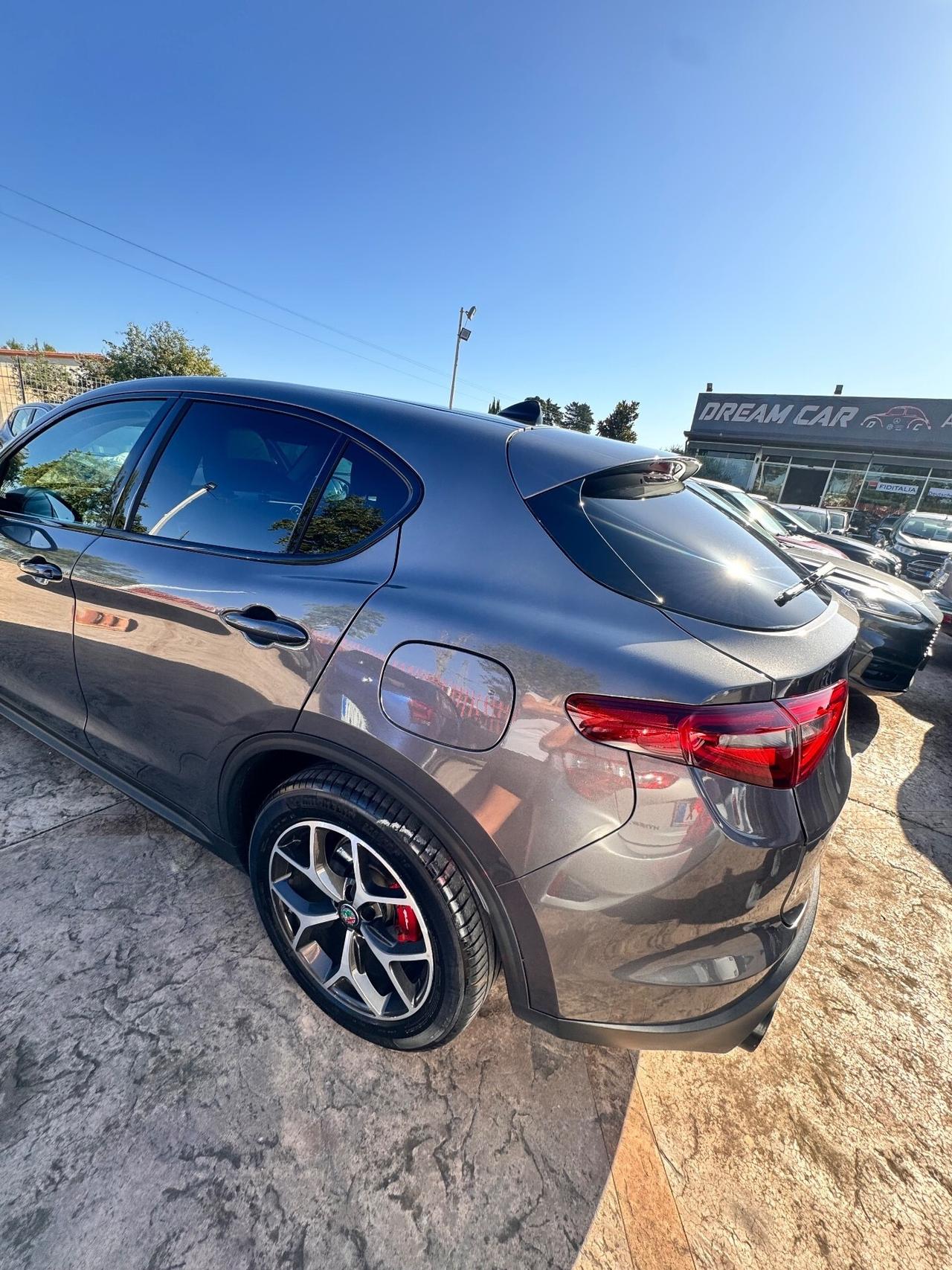 Alfa Romeo Stelvio 2.2 Turbodiesel 190 CV AT8 RWD