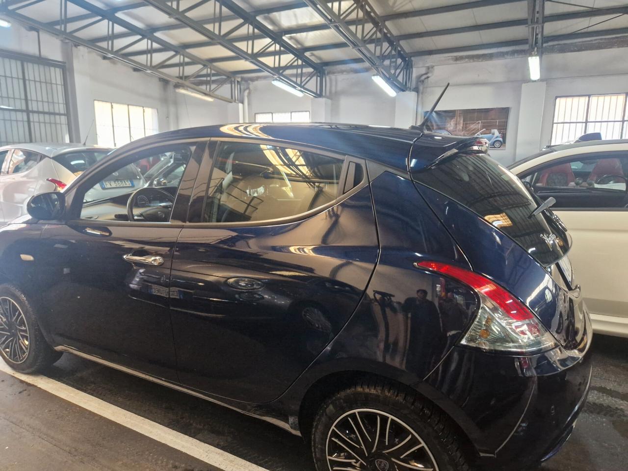 Lancia Ypsilon gold 2020 neopatentati garanzia full