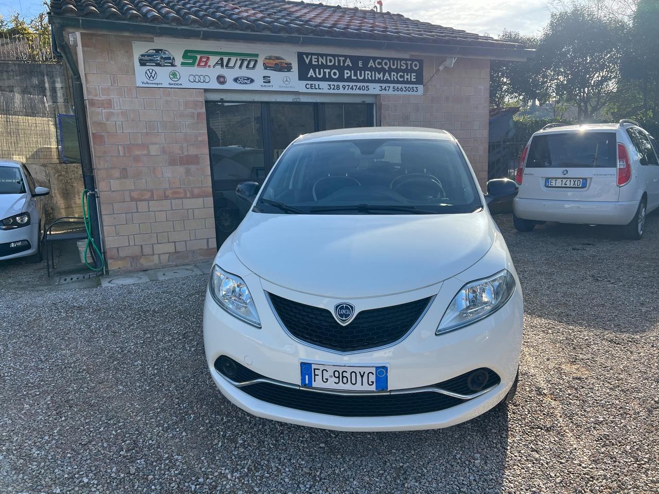 Lancia Ypsilon 1.2 69 CV 5 porte GPL Ecochic Silver