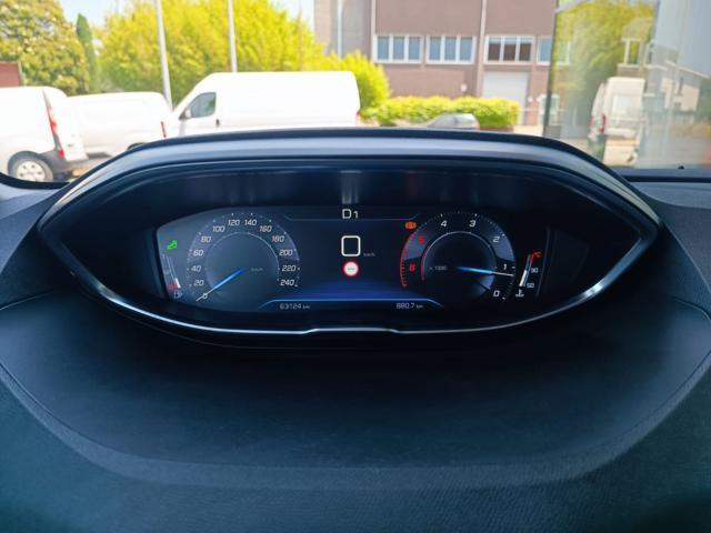 PEUGEOT 3008 BlueHDi 130 S&S EAT8 Allure