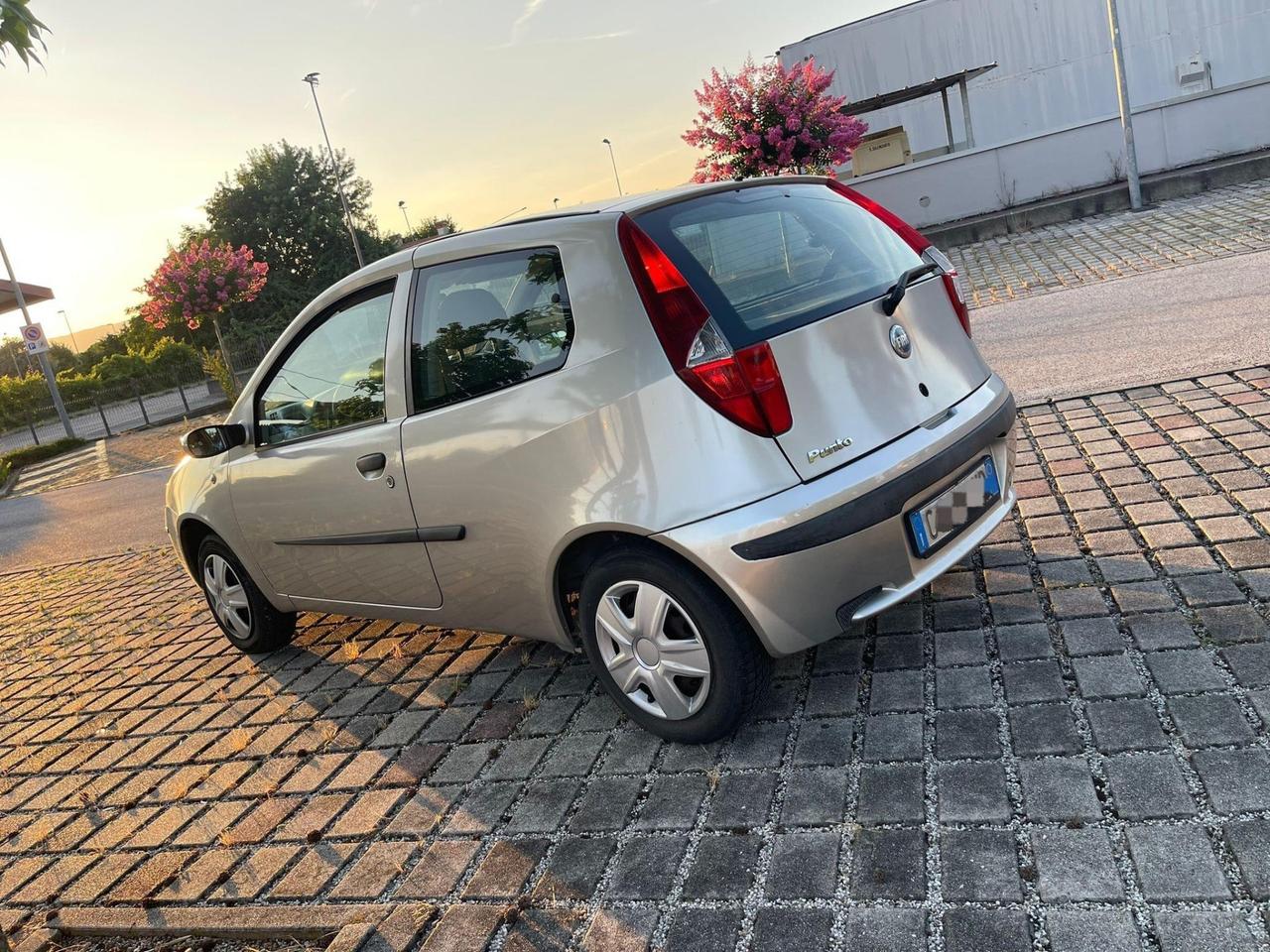 Fiat Punto 1.2 BENZINA GPL NUOVO 180.000 km