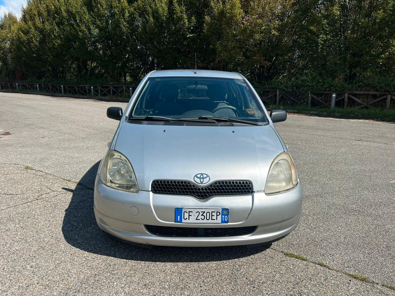 Toyota Yaris 1.0 benzina 5 porte