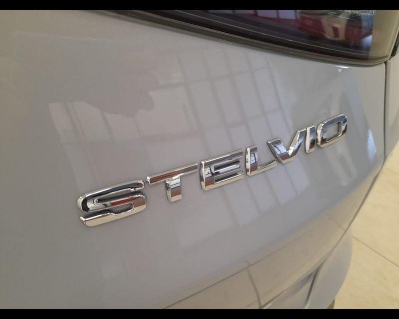 Alfa Romeo Stelvio 2023 2.2 t Veloce Q4 210cv auto