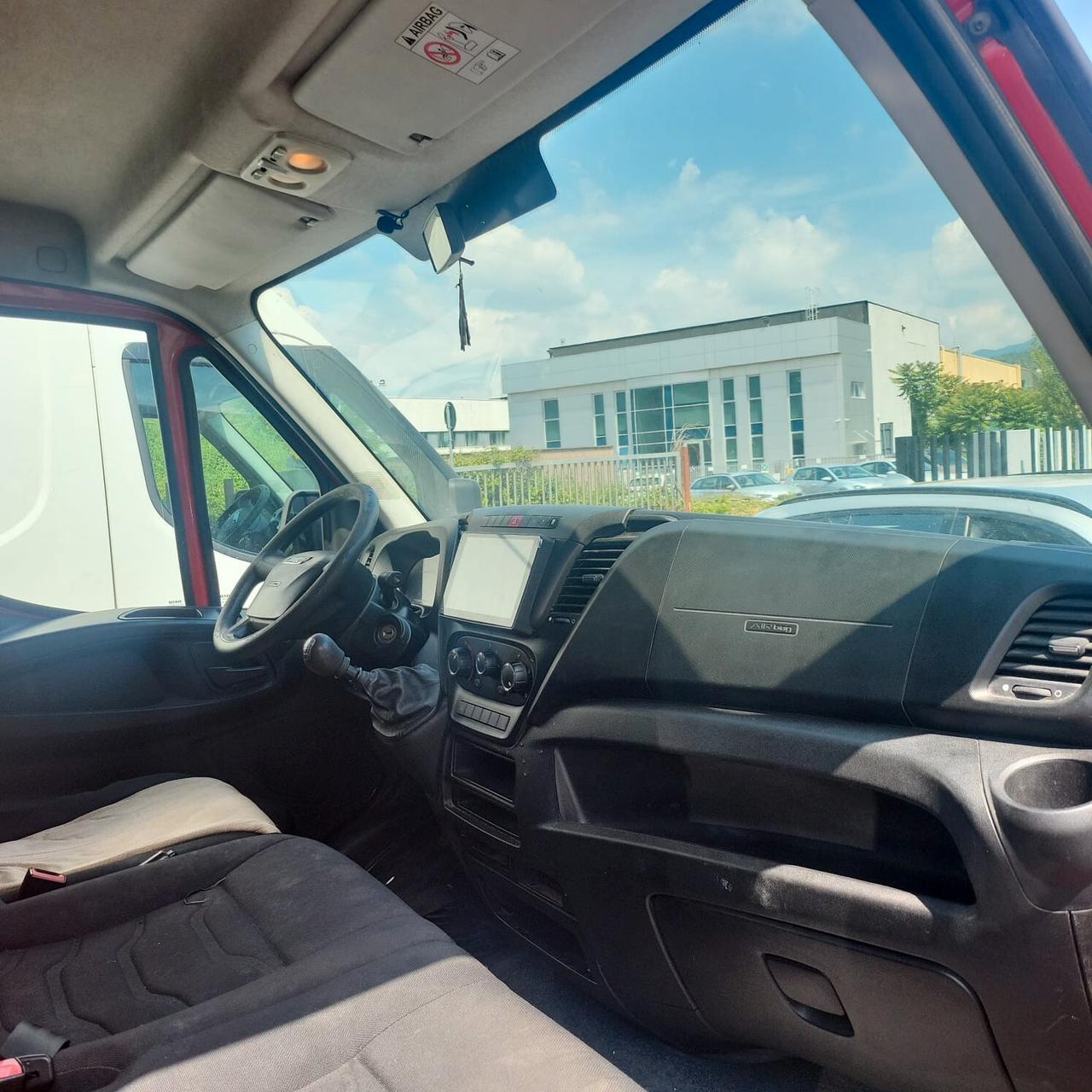 Iveco DAILY furgone 35s14n 2.9 136cv veicolo commerciale