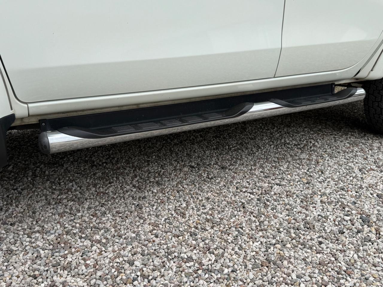 Mitsubishi L200 2.4 DI-D/181CV Double Cab Intense Hp Mivec SDA