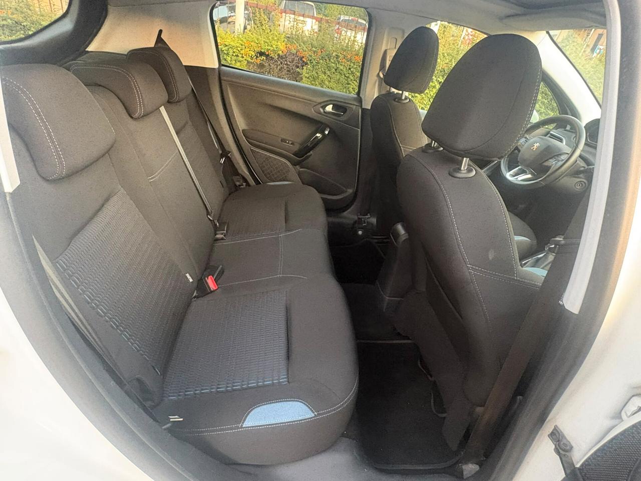 Peugeot 208 1.6 e-HDi 92 CV Stop&Start 5 porte Allure