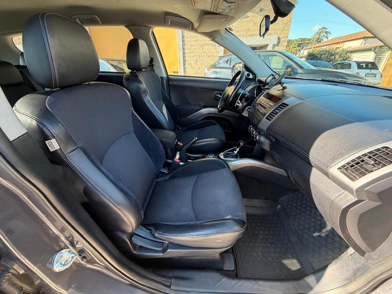 Mitsubishi Outlander 4x4 Cambio Automatico 7 Posti