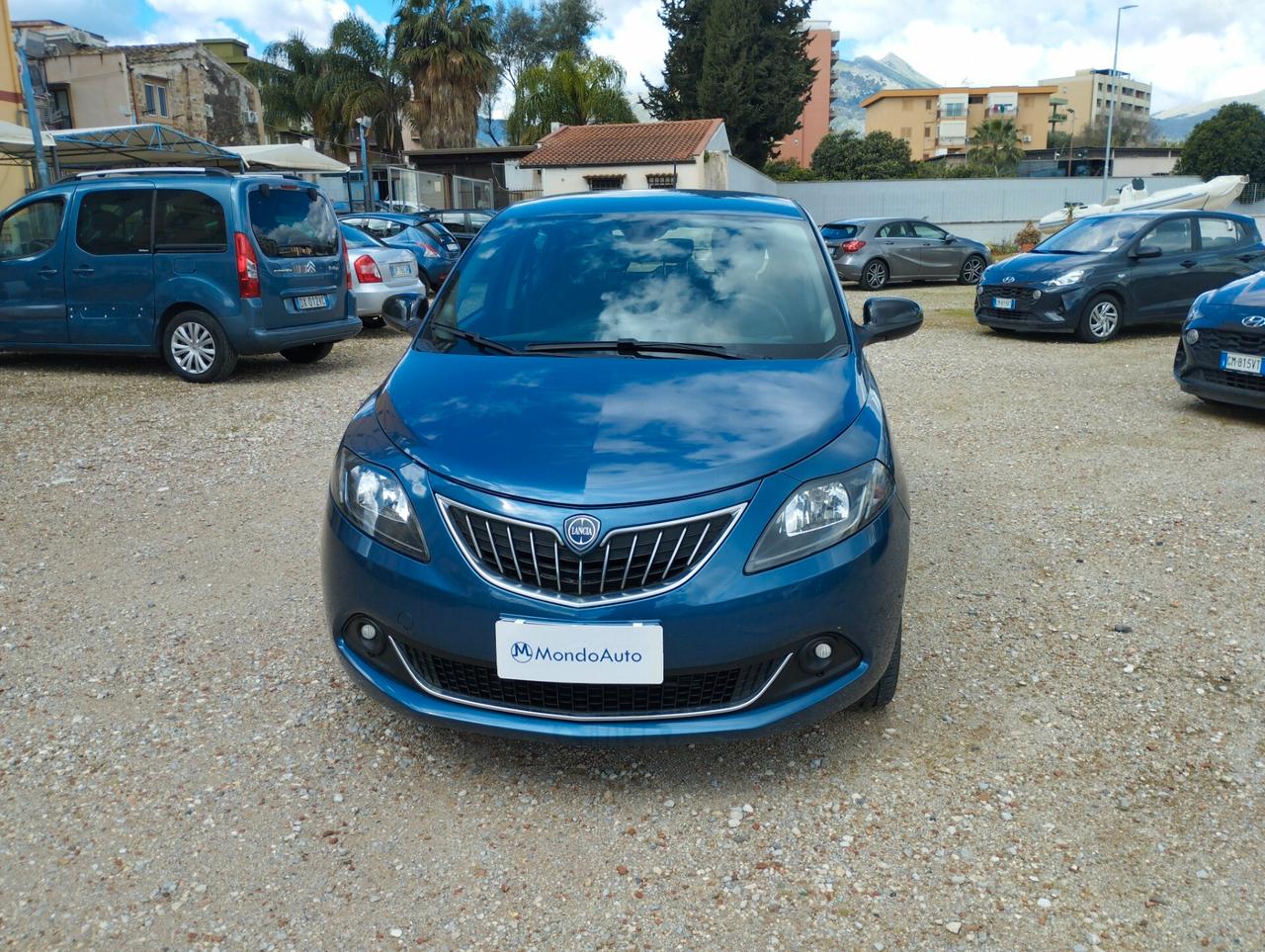 Lancia Ypsilon 1.0 FireFly 5 porte S&S Hybrid Gold