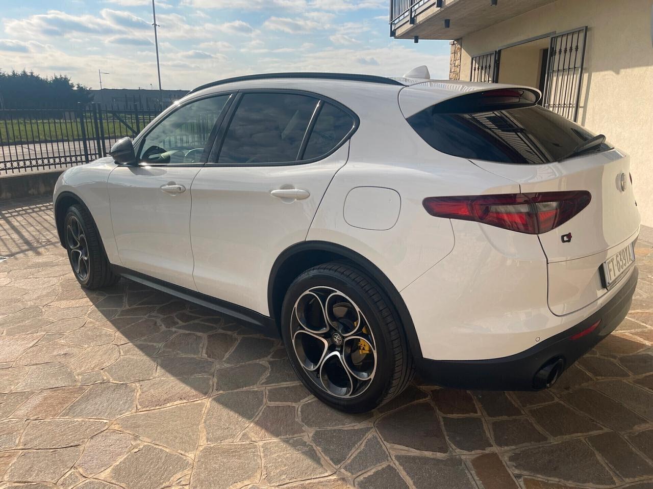 Alfa Romeo Stelvio 2.2 Turbodiesel 210 CV AT8 Q4 Executive
