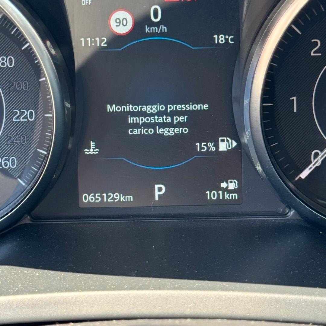 Jaguar E-Pace 2.0D 150 CV AWD aut. R-Dynamic HSE