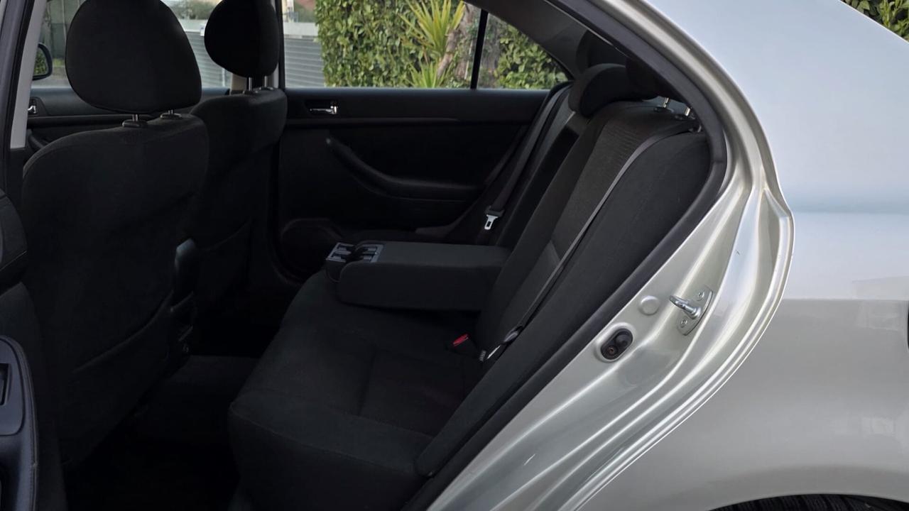 Toyota Avensis 1.8 16V 129CV PERFETTA