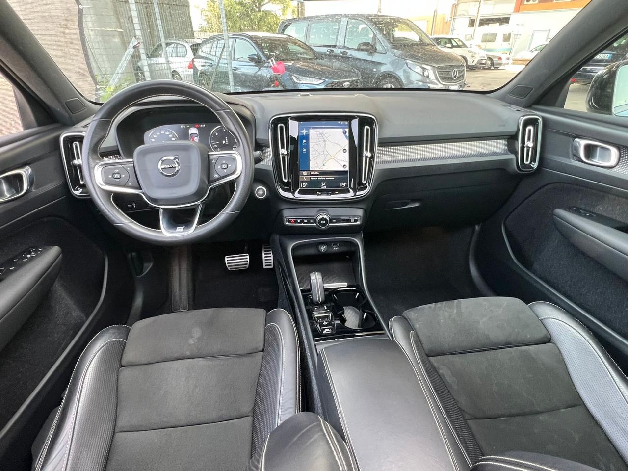 Volvo XC40 D3 R-design