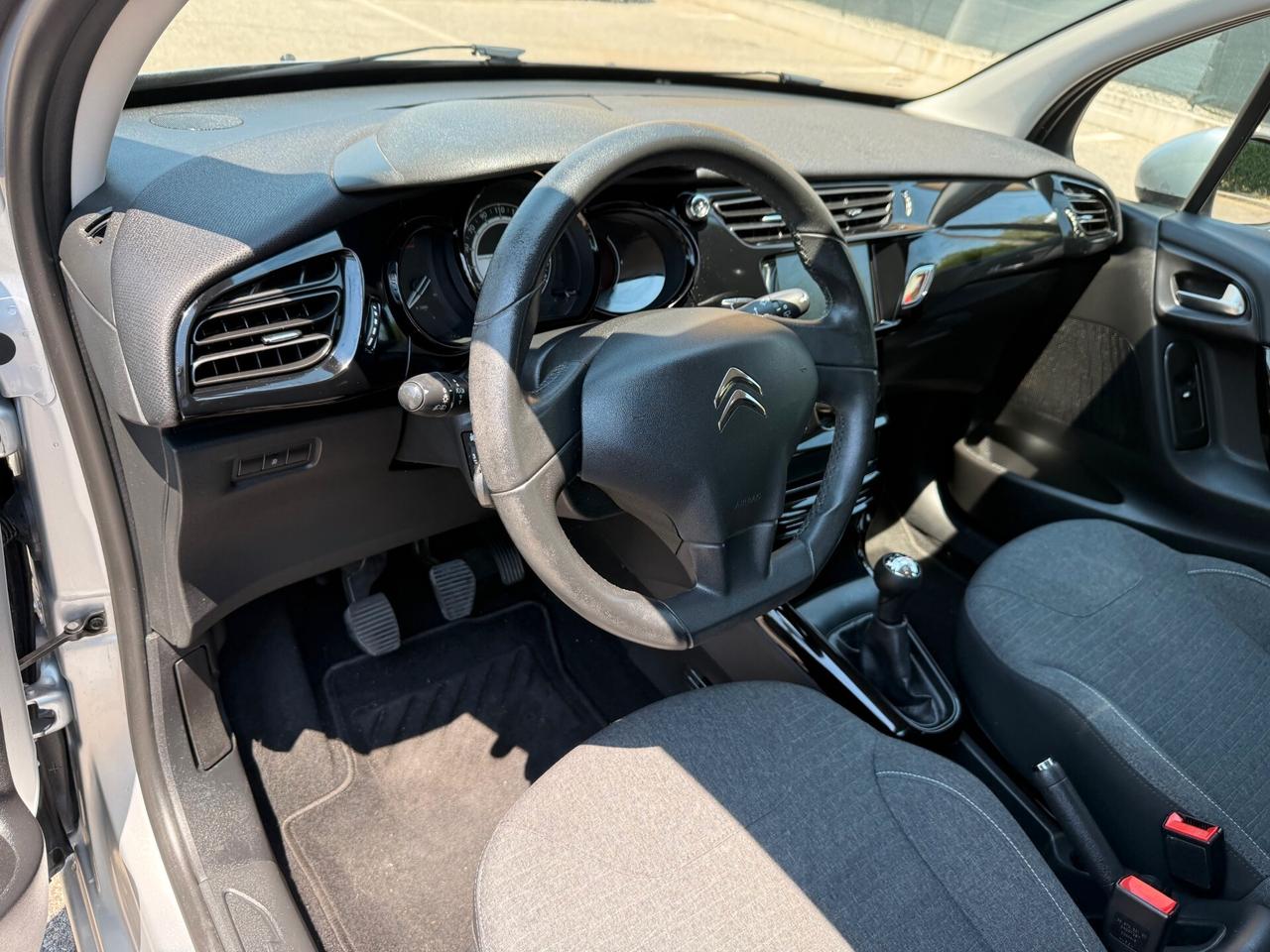 Citroen C3 1.2 - NAV. - NEOPATENTATI - 12 MESI DI GARANZIA -