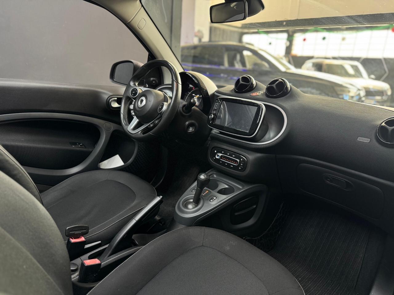 Smart ForTwo 0.9 Turbo 90 CV (2016) – Agile e Scattante!
