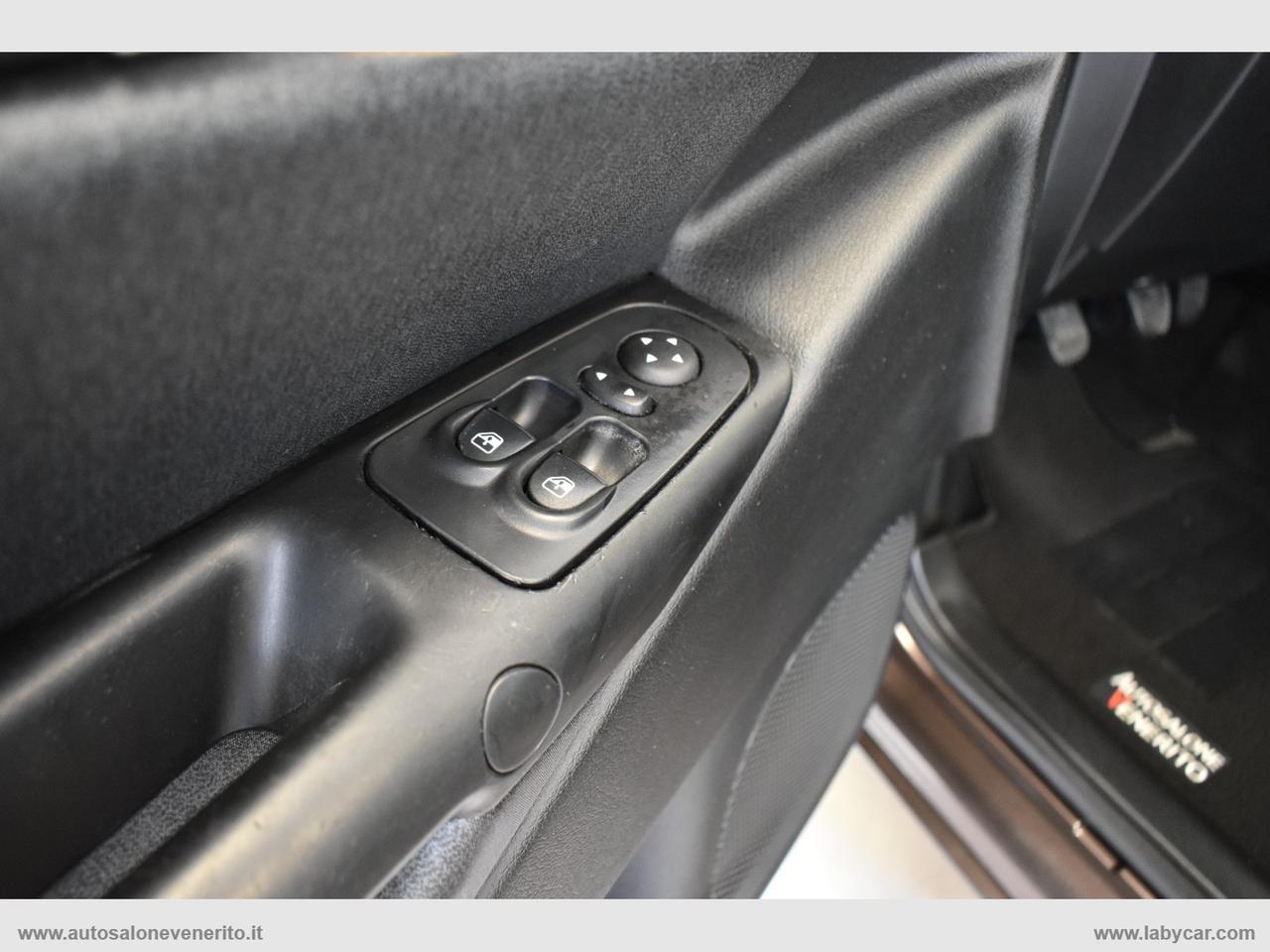 LANCIA Ypsilon 1.2 69 CV Unyca