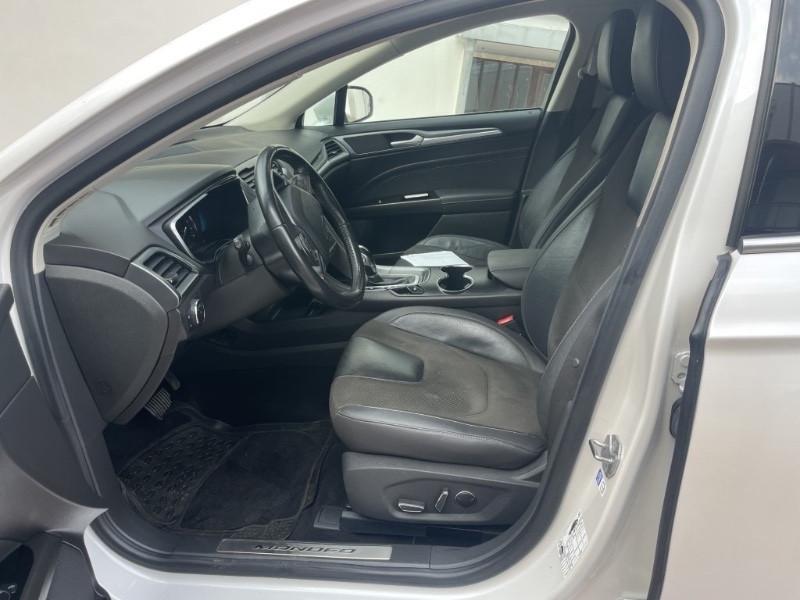 Ford Mondeo Full Hybrid 2.0 187 CV eCVT 4 porte Titanium Business