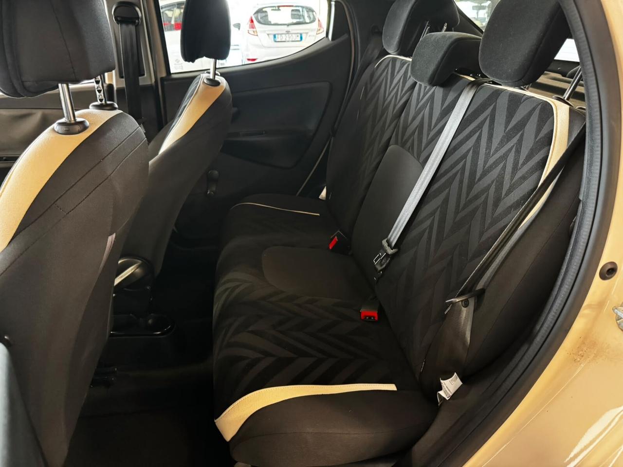 Lancia Ypsilon 1.2 69 CV 5 porte Platinum GPL