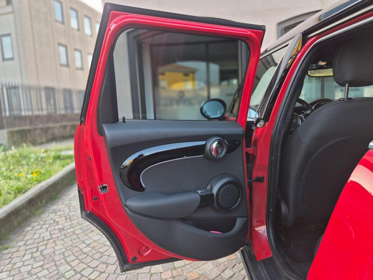 Mini Mini 5 Porte 1.5 Cooper Camden auto