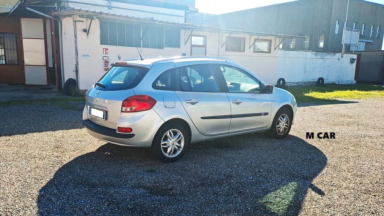 Renault Clio 1.2 16V SporTour Le Iene