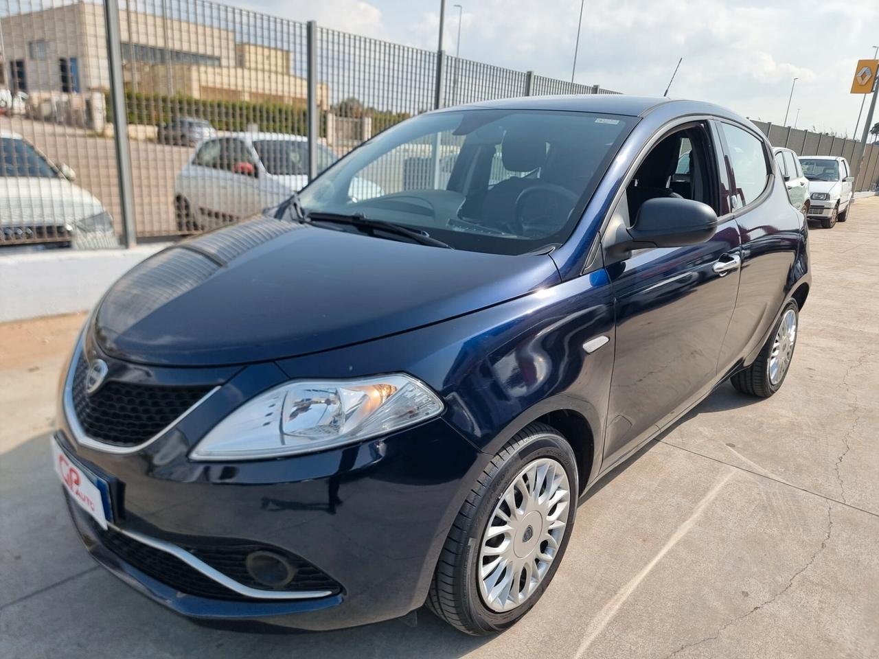 Lancia Ypsilon 1.2 69 CV 5 porte GPL Ecochic Gold KM 79000