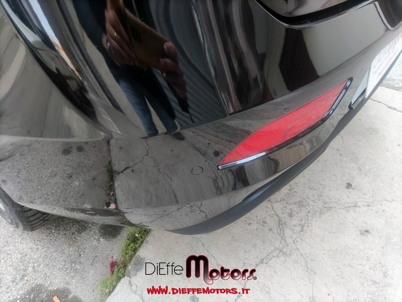 Volvo V40 D2 1.6 Powershift Kinetic